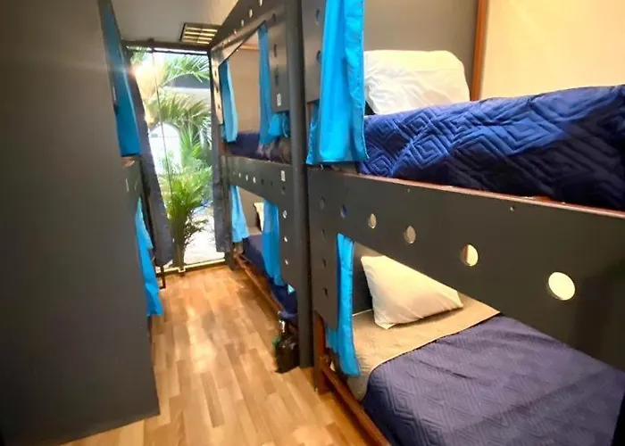 Wonder Hostel *