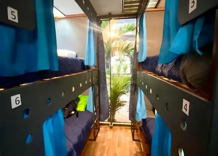Hostel Wonder *